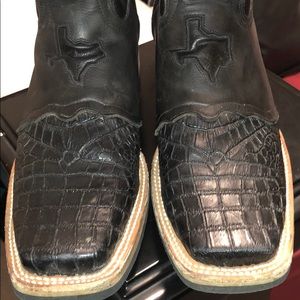 Revolucion Cowboy boots